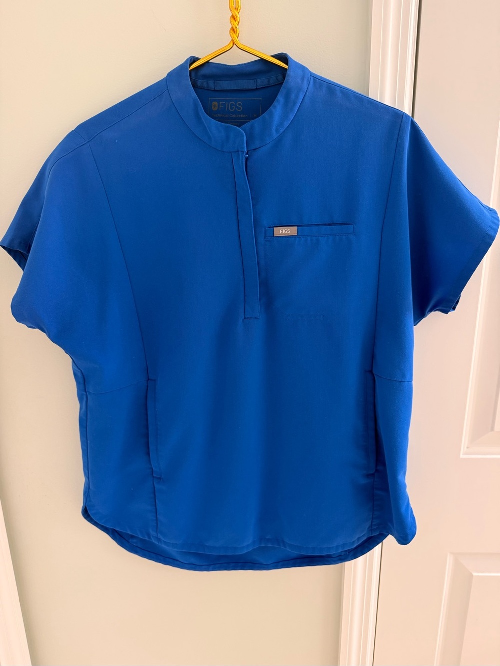 FIGS Royal Blue Medical Scrub Top (M) & Bottoms (L) set